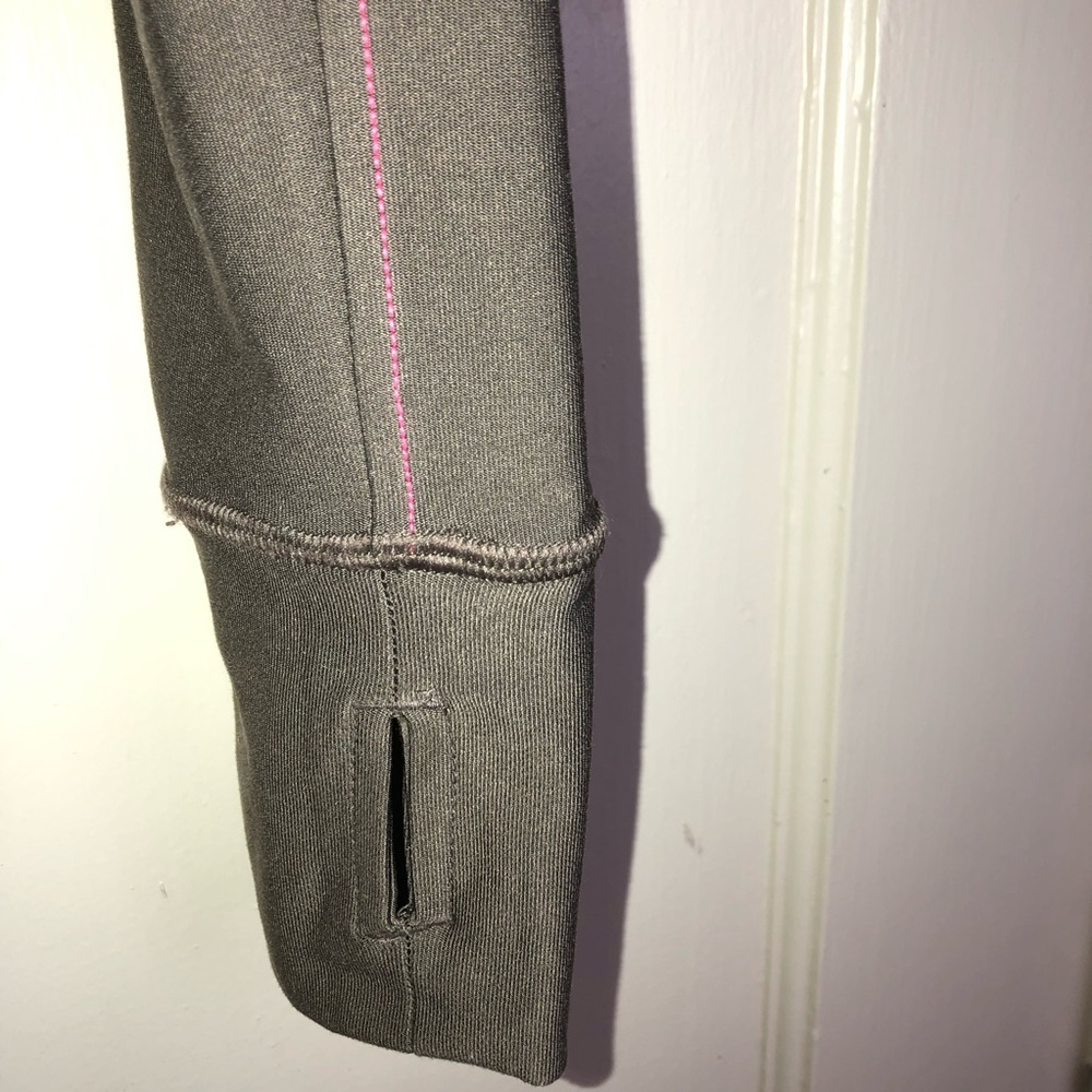 Nike dri fit full zip up hooded jacket size xs - Picture 2 of 5